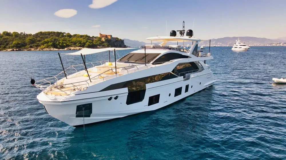 2019 Azimut Grande 27m ‘Wave’