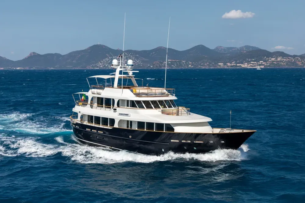 2013/2018 Lynx 33.5m ‘Robbie Bobby’