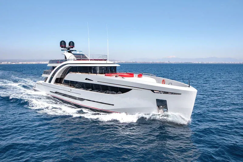 2016 Mayra 50m ‘Euphoria II’